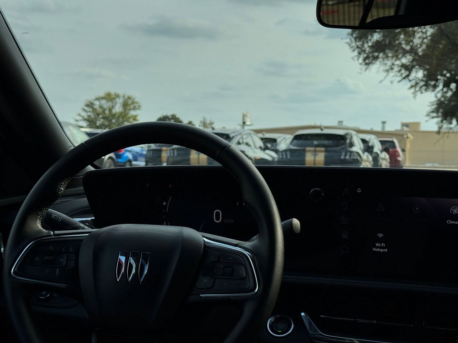 Used 2025 Buick Envista Sport Touring image 34