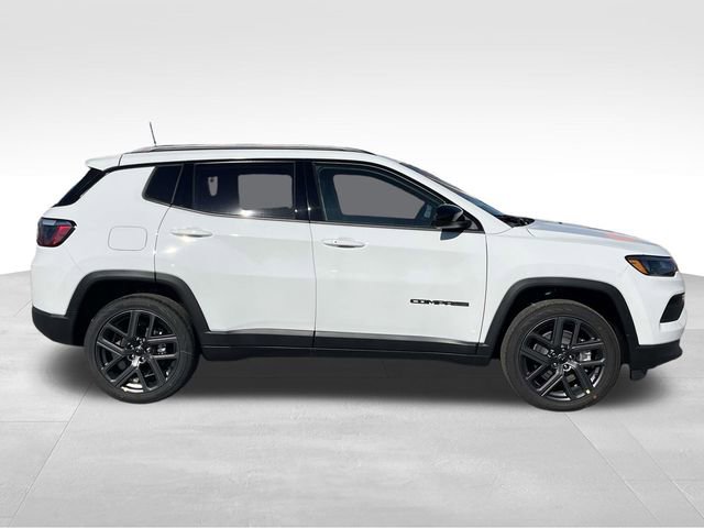New 2026 Jeep Compass Latitude image 8