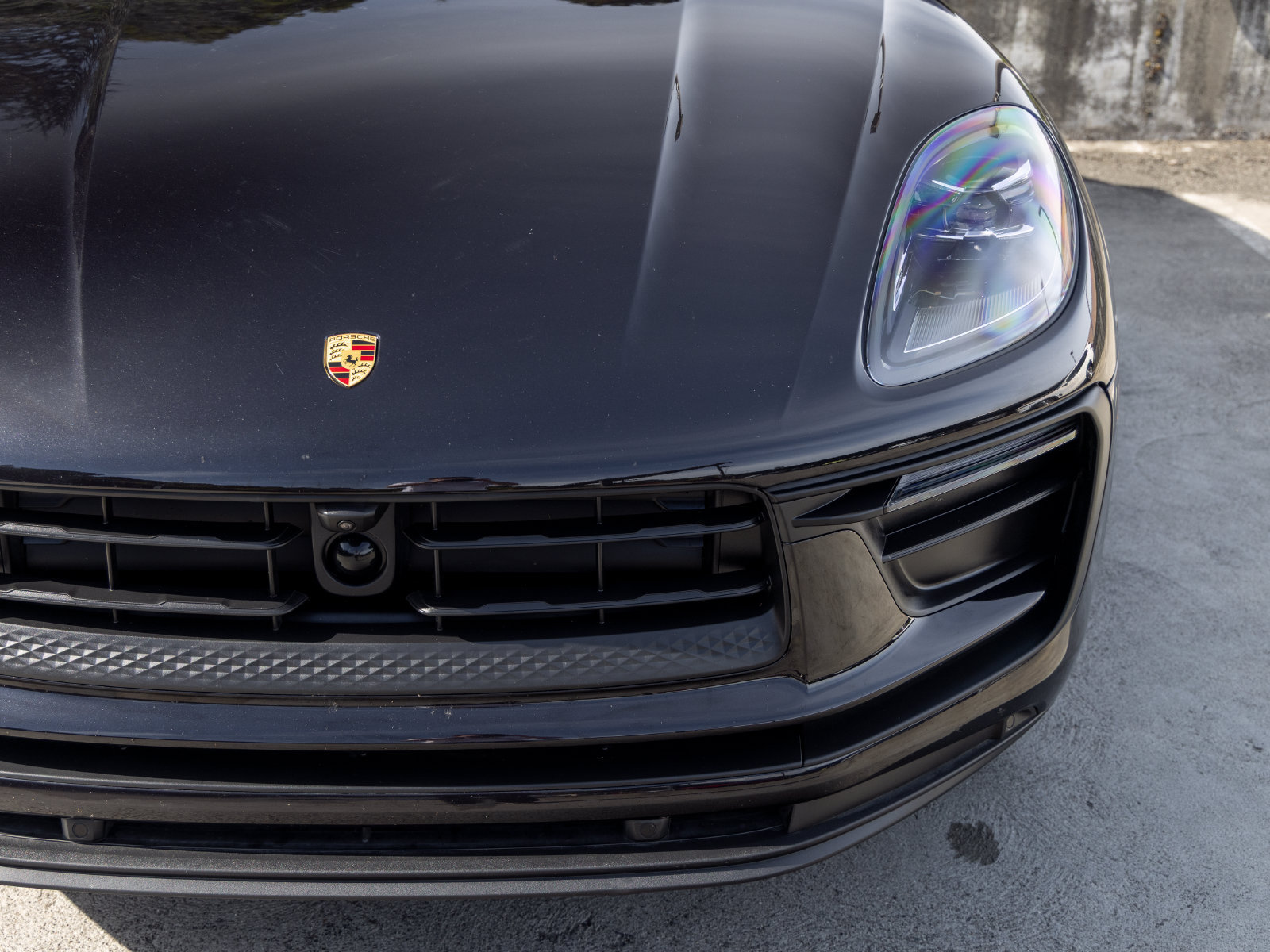 Certified 2023 Porsche Macan AWD/4WD image 17