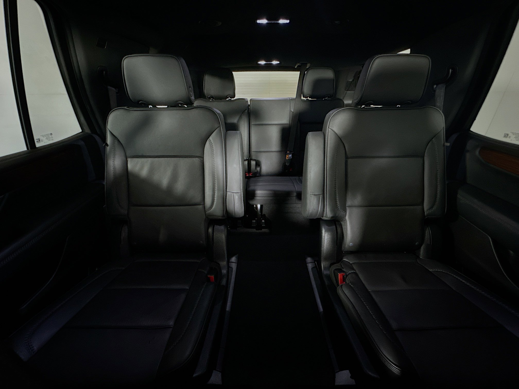 Used 2025 GMC Yukon Denali AWD/4WD image 30