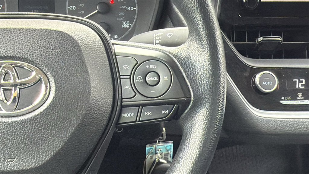 Used 2023 Toyota Corolla LE image 21