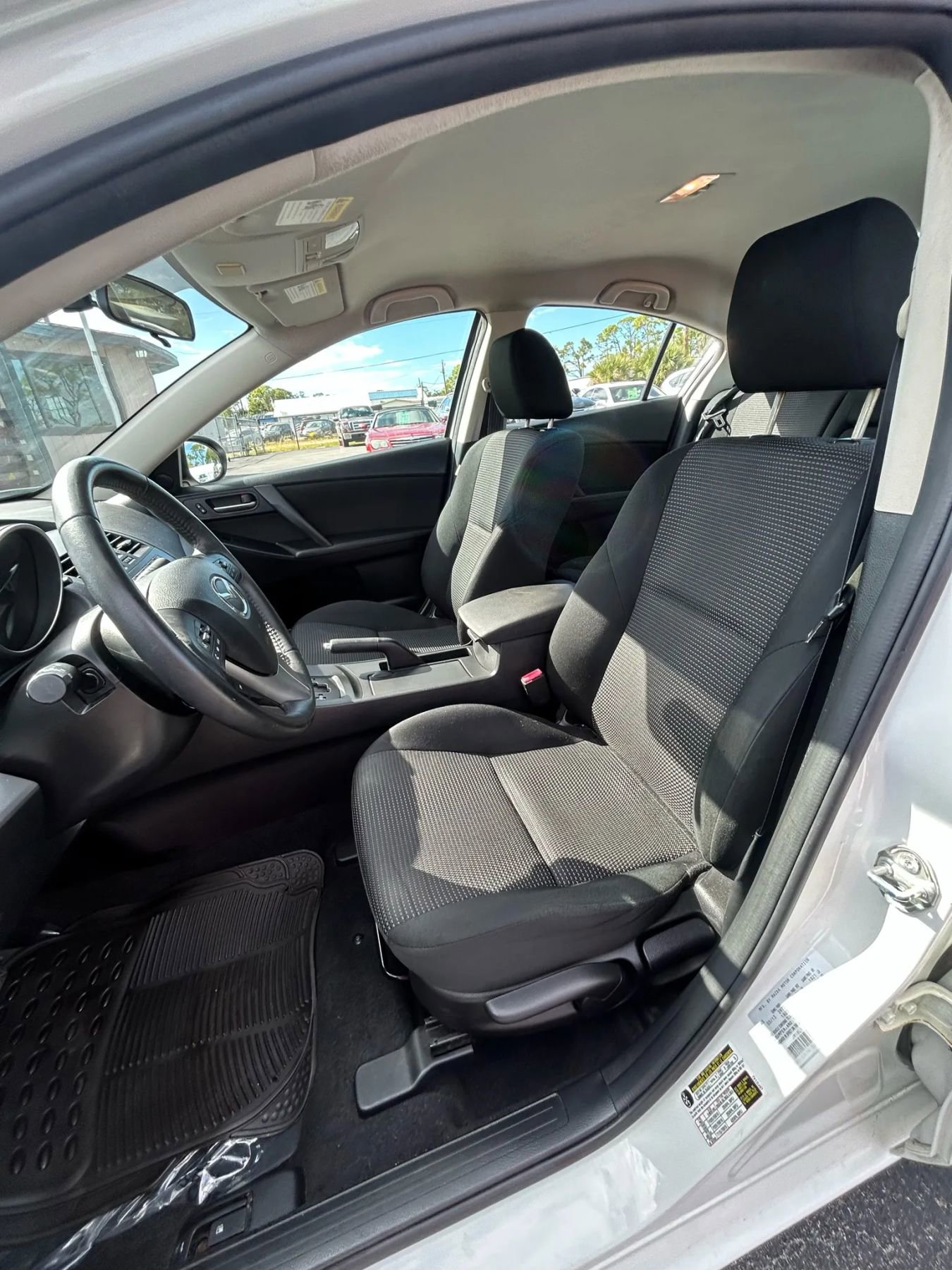 Used 2013 MAZDA MAZDA3 i Touring image 30