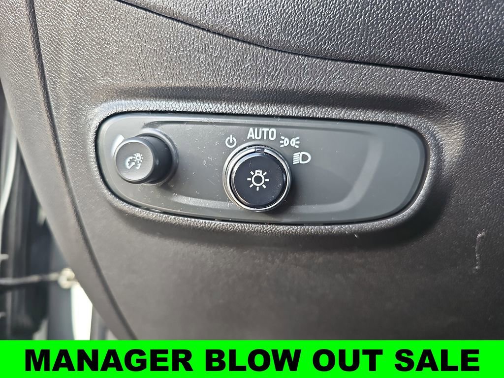 Used 2023 Chevrolet Equinox LT image 25