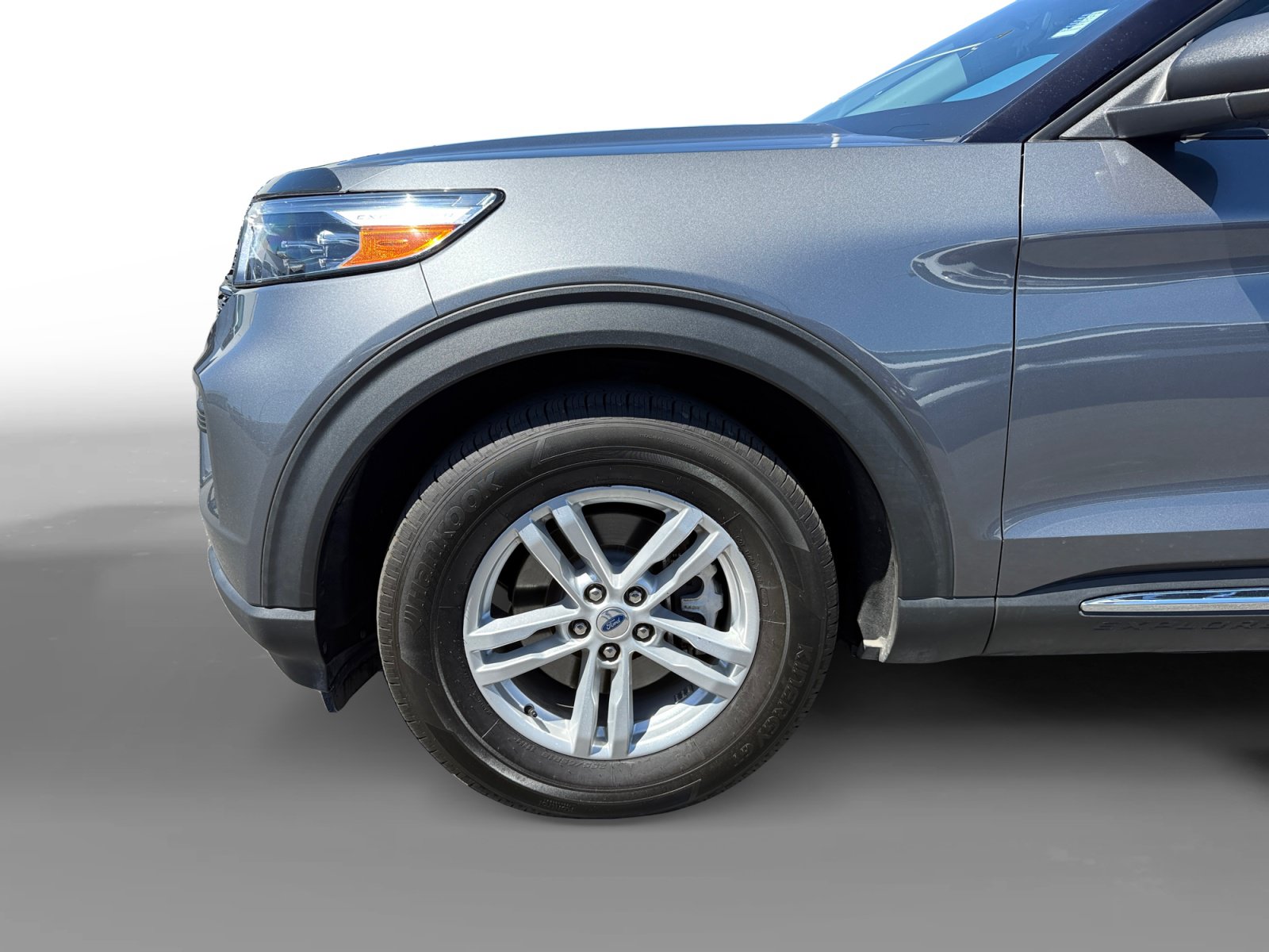 Used 2022 Ford Explorer XLT RWD image 9