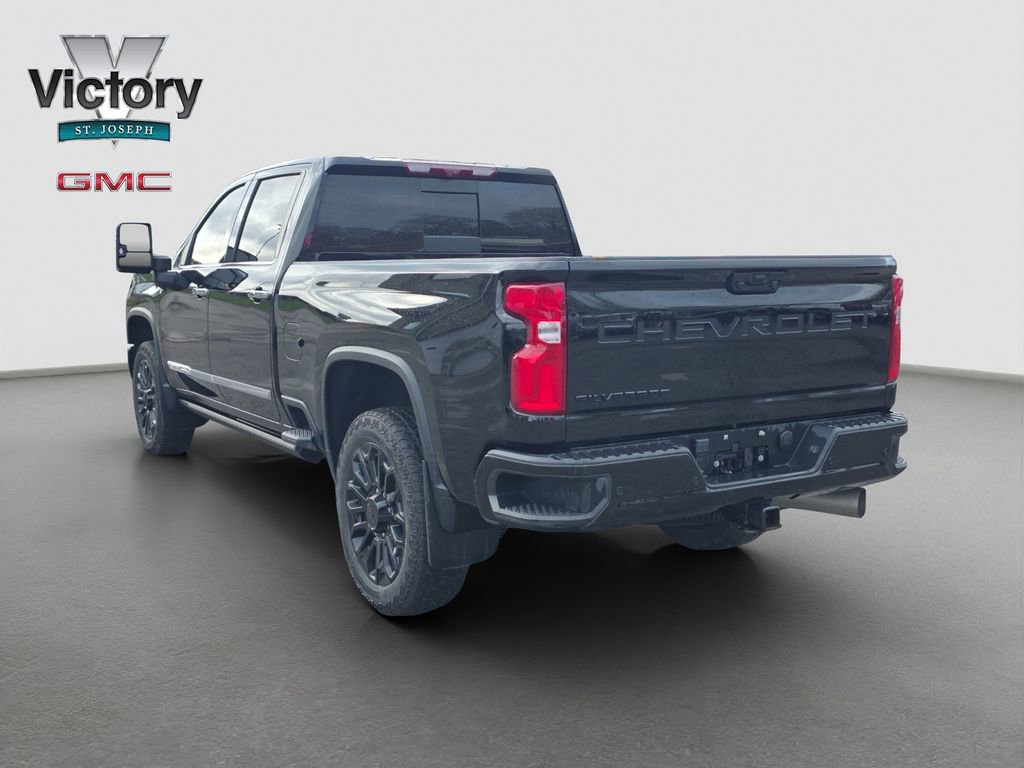 Used 2024 Chevrolet Silverado 2500 High Country w/ Technology Package AWD/4WD image 15