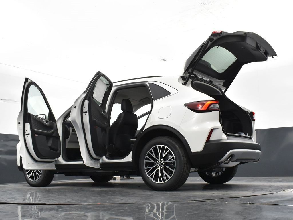 New 2025 Ford Escape SE image 40
