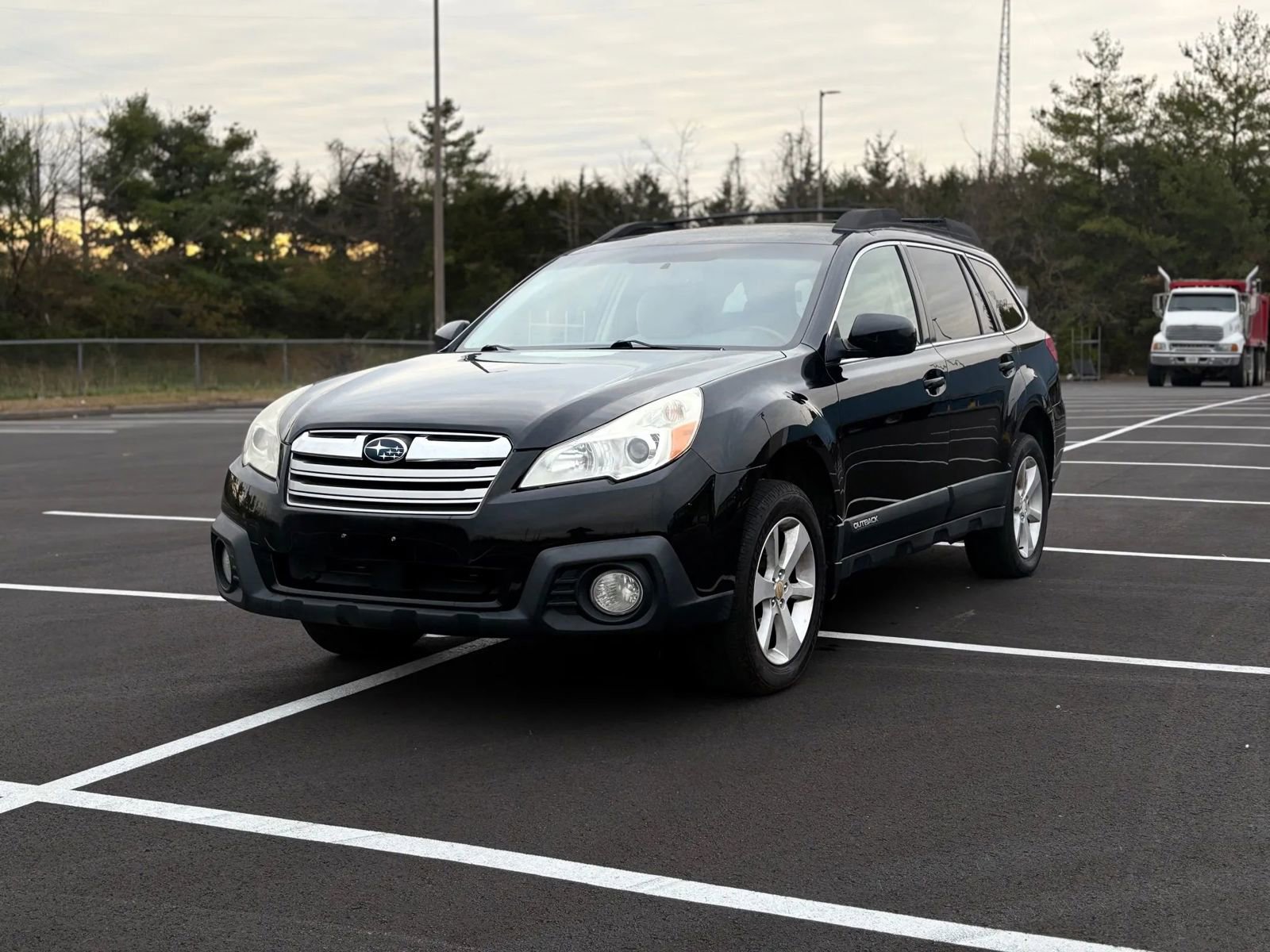 Used 2013 Subaru Outback 2.5i Premium w/ Popular Pkg 1B image 1