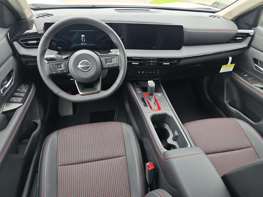 New 2026 Nissan Kicks SR FWD image 4