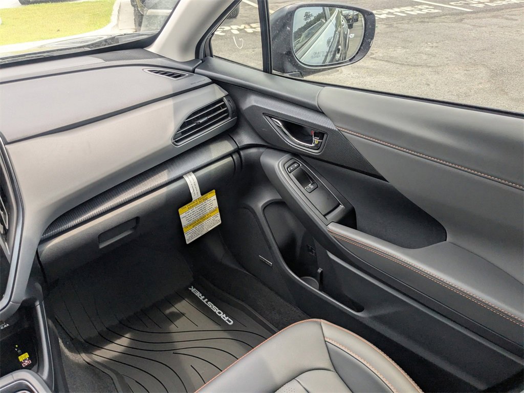 New 2025 Subaru Crosstrek 2.5i Limited w/ Popular Package #3A image 12
