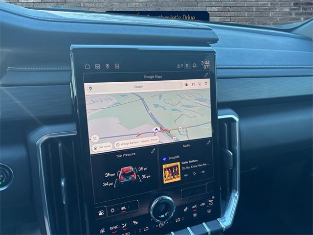 Used 2025 GMC Acadia Elevation image 18