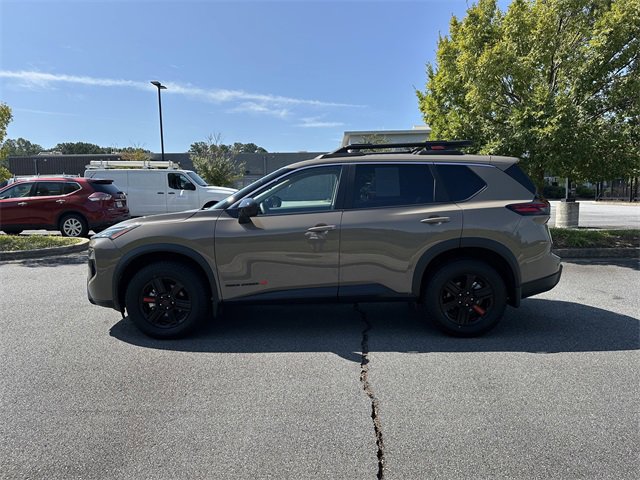Certified 2025 Nissan Rogue SV image 5