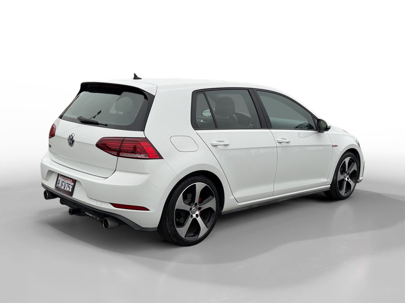 Used 2018 Volkswagen Golf 4-Door image 5