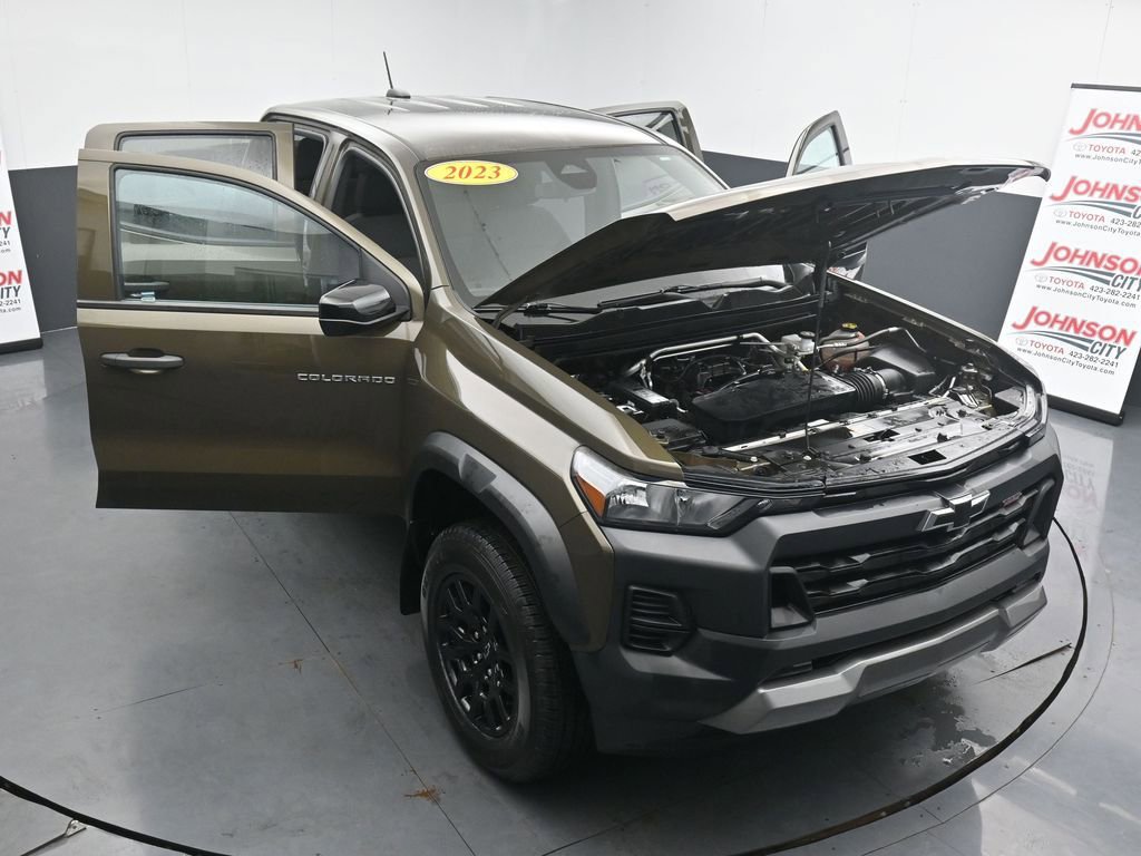 Used 2023 Chevrolet Colorado Trail Boss AWD/4WD image 39