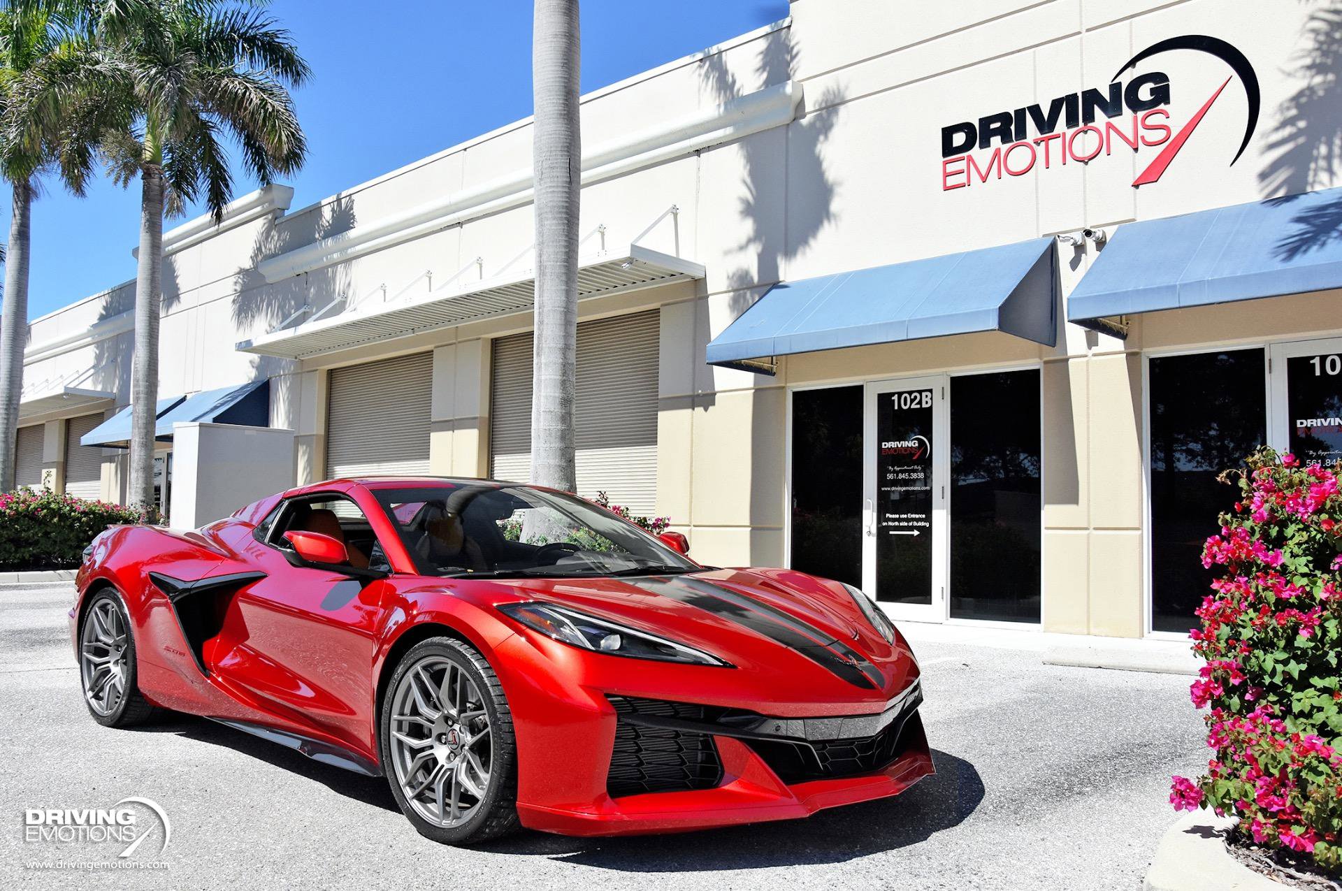Used 2025 Chevrolet Corvette Z06 w/ Stealth Interior Trim Package RWD image 8