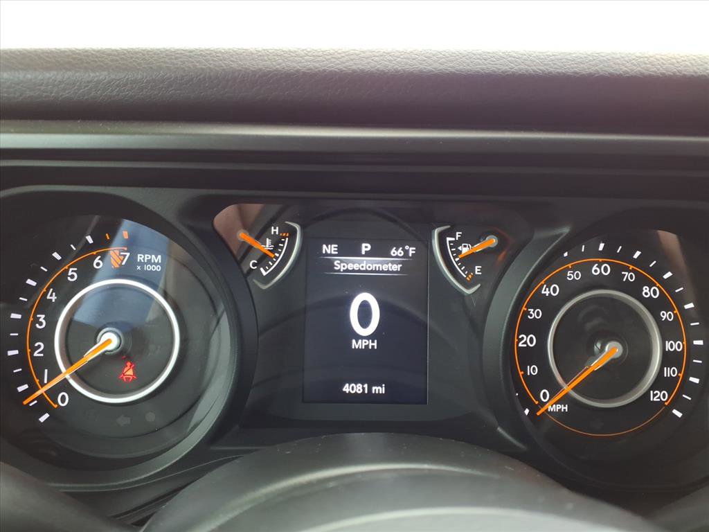 Used 2025 Jeep Gladiator Sport image 25