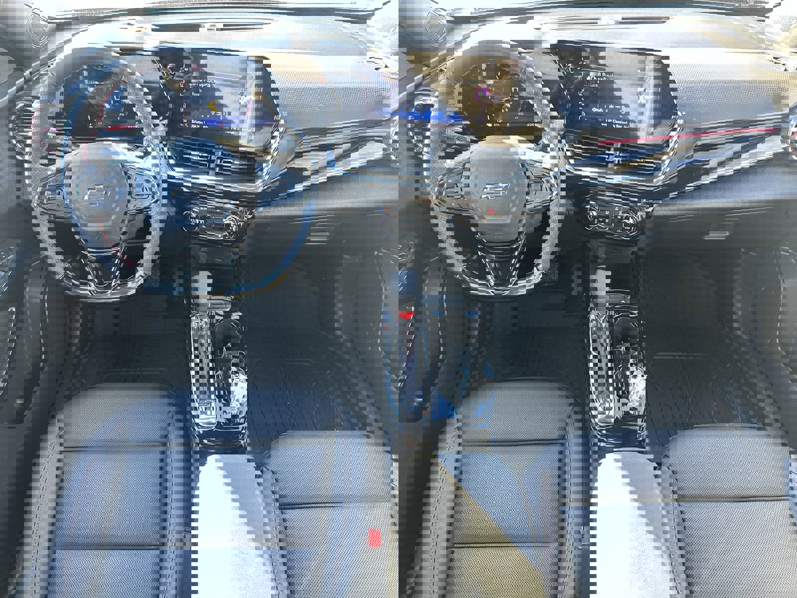 Certified 2025 Chevrolet Trax RS image 18