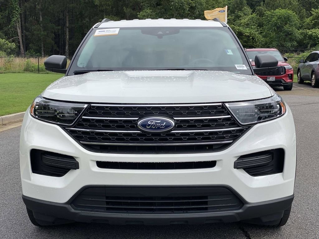 Certified 2024 Ford Explorer XLT RWD image 12