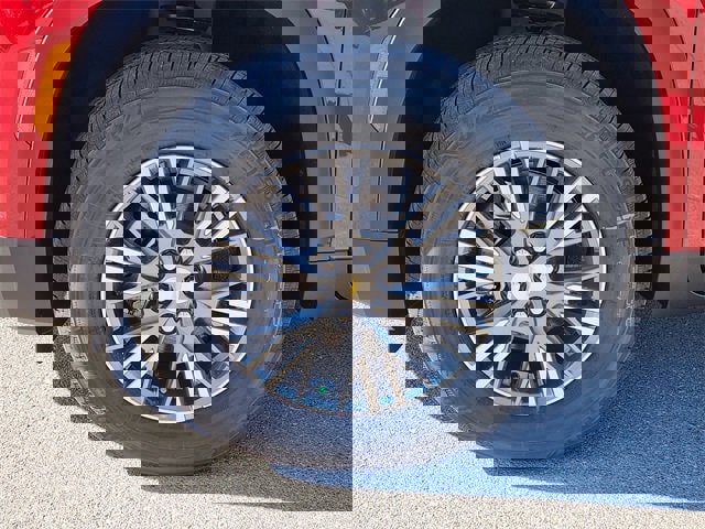 New 2026 Chevrolet Traverse LT image 13