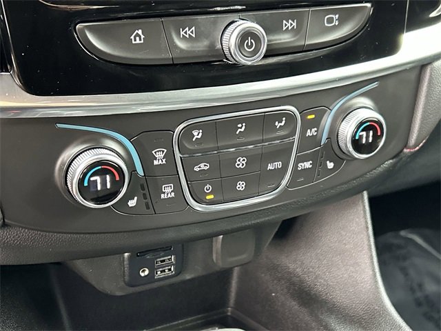 Used 2023 Chevrolet Traverse RS image 28