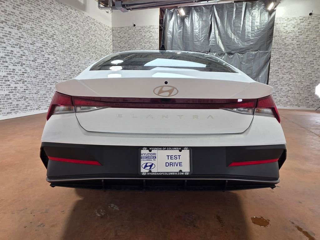 New 2026 Hyundai Elantra SE image 5