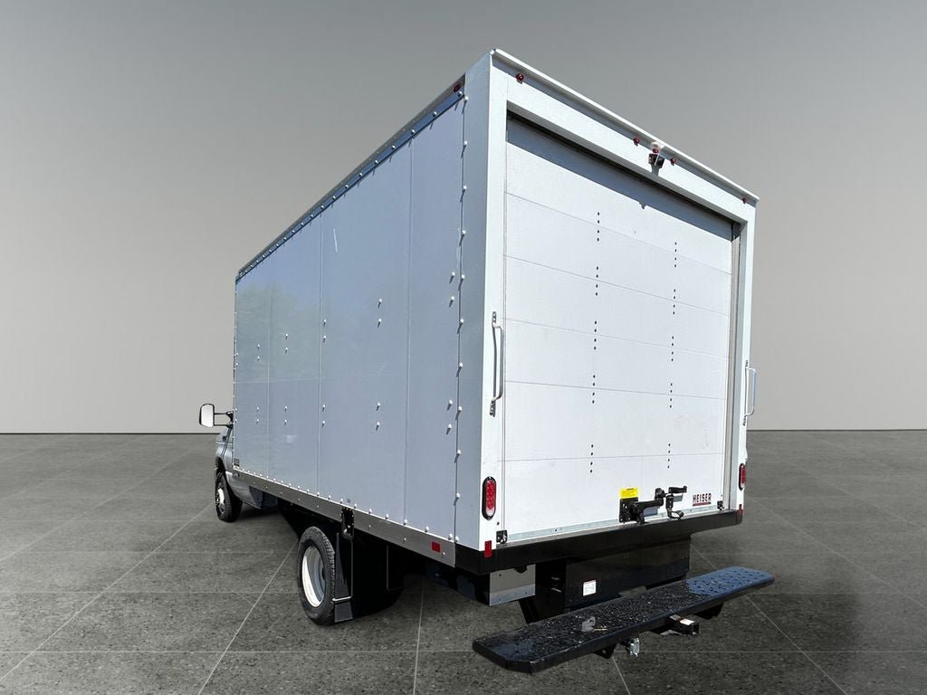 New 2025 Ford E-450 and Econoline 450 Super Duty w/ Power Equipment Group RWD image 2