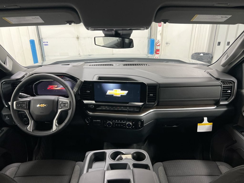 New 2026 Chevrolet Silverado 1500 LT w/ Z71 Off-Road Package AWD/4WD image 10