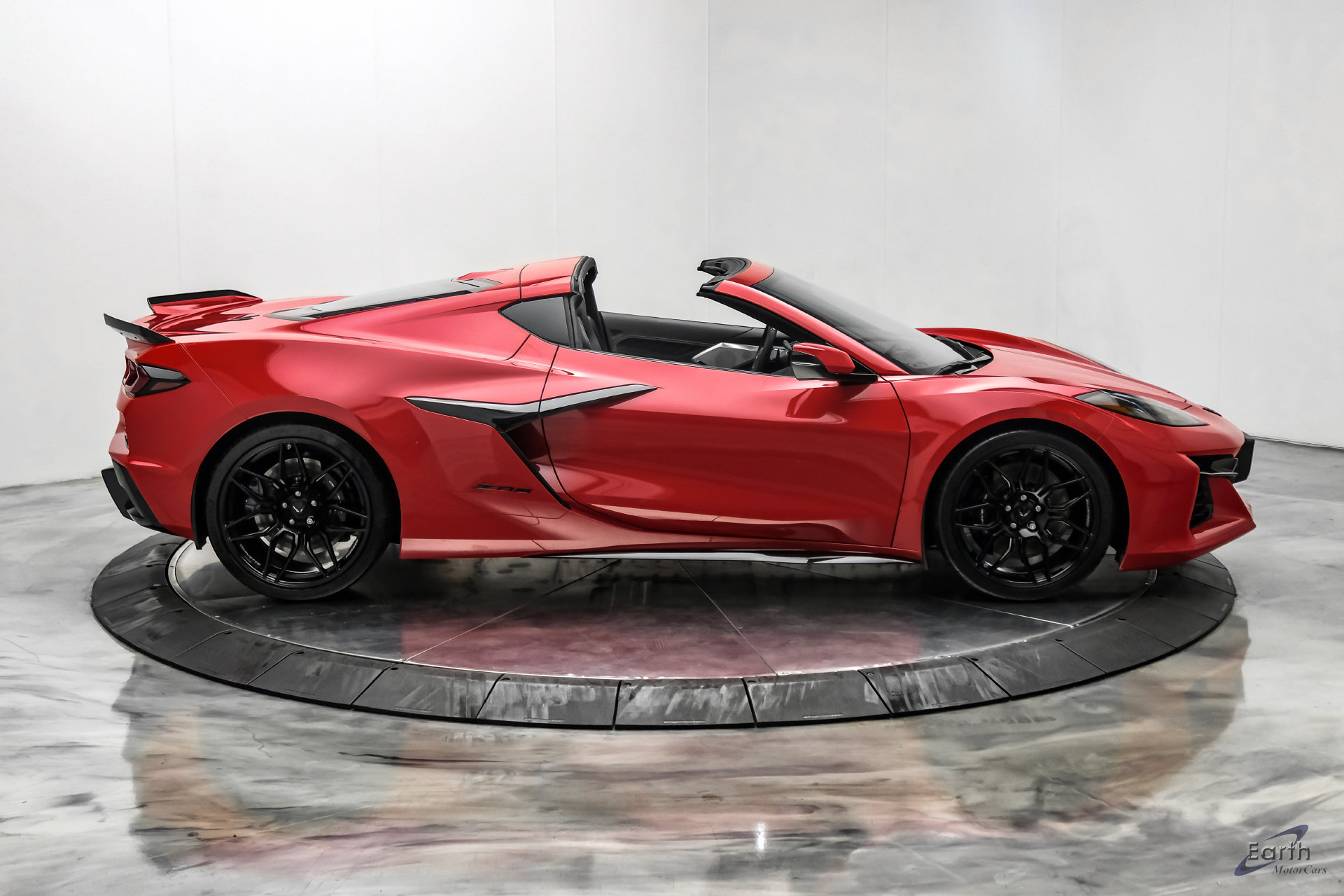 Used 2024 Chevrolet Corvette Z06 RWD image 27