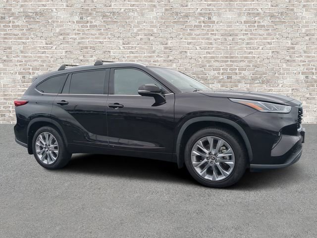 Used 2020 Toyota Highlander Limited AWD/4WD image 1