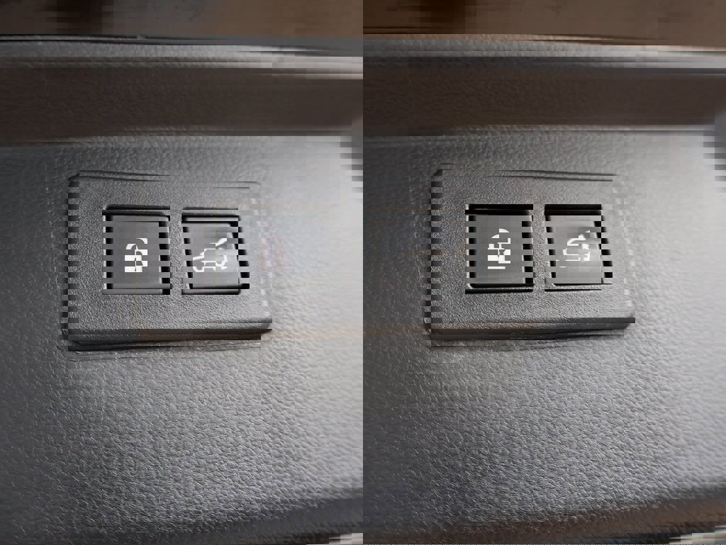 Used 2022 Subaru Outback Premium image 17