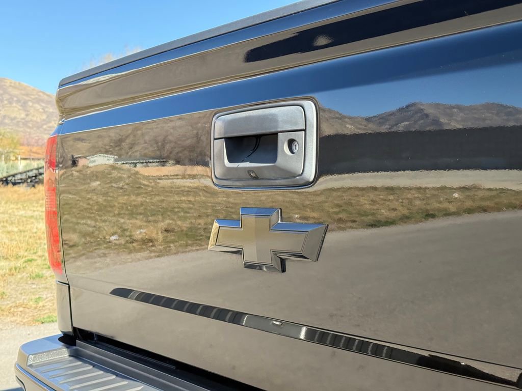 Used 2019 Chevrolet Silverado 2500 LTZ w/ Duramax Plus Package AWD/4WD image 13