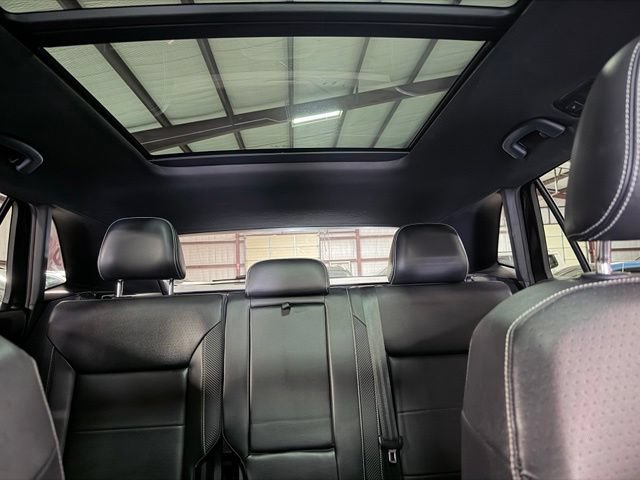 Used 2021 Volkswagen Atlas Cross Sport SEL R-Line w/ Luggage Net & Mats Package FWD image 16