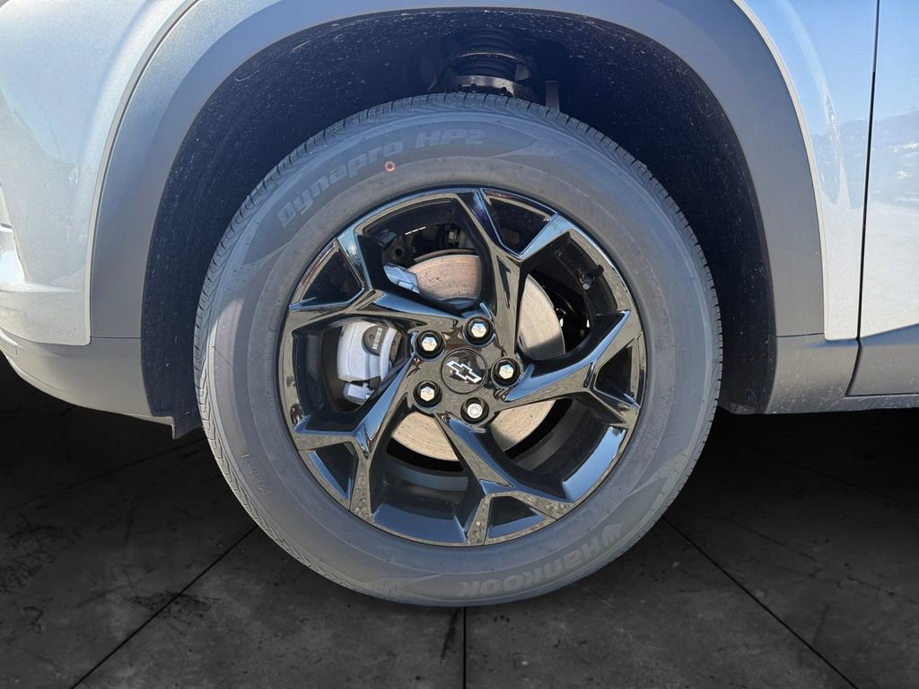 New 2026 Chevrolet Trax LT w/ Sunroof Package image 14