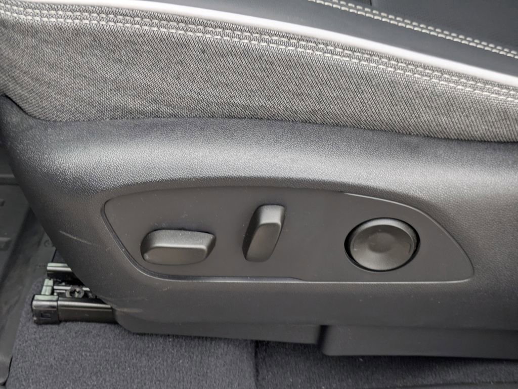 New 2026 GMC Sierra EV Elevation w/ LPO, Elevation Dark Package image 23