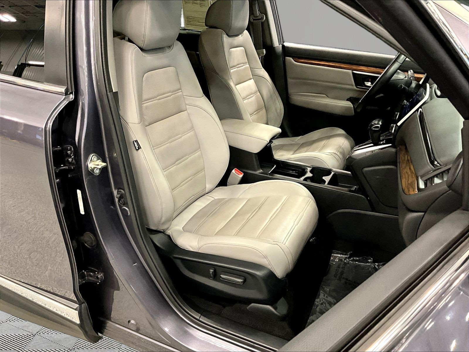 Used 2017 Honda CR-V Touring image 29