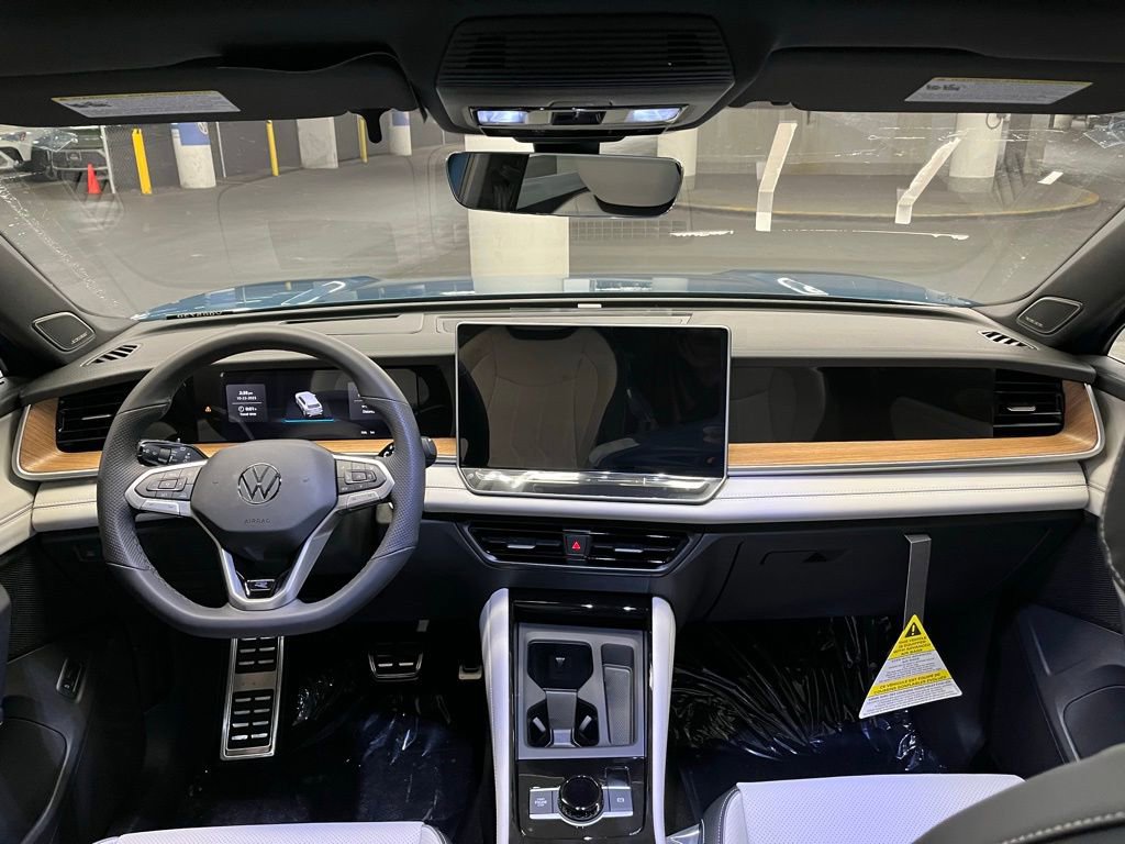 New 2026 Volkswagen Tiguan SEL R-Line image 7