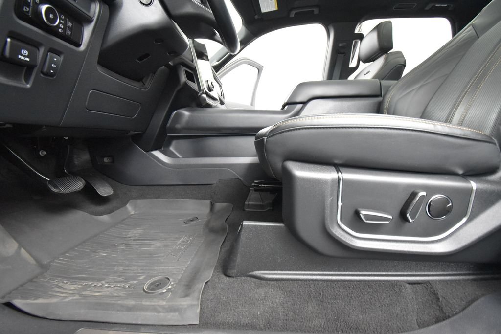 Used 2024 Ford Expedition Platinum AWD/4WD image 20
