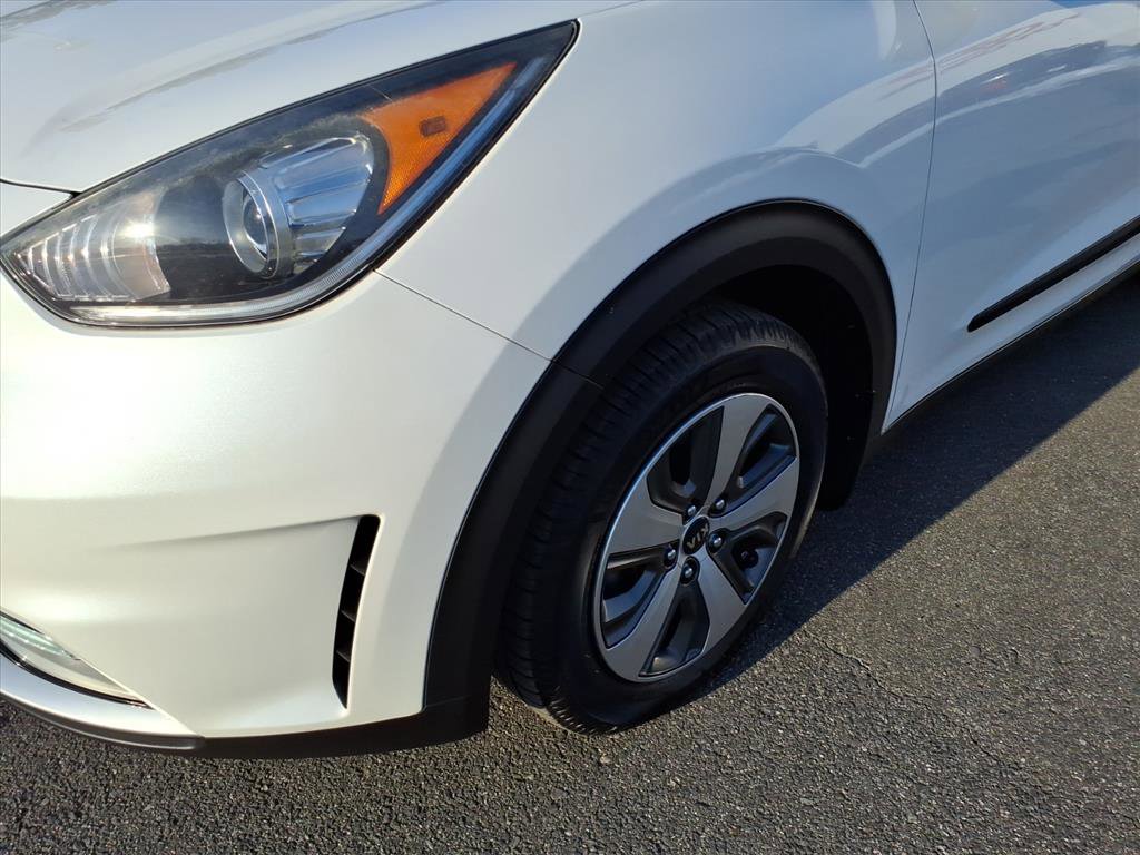 Used 2019 Kia Niro EX image 8