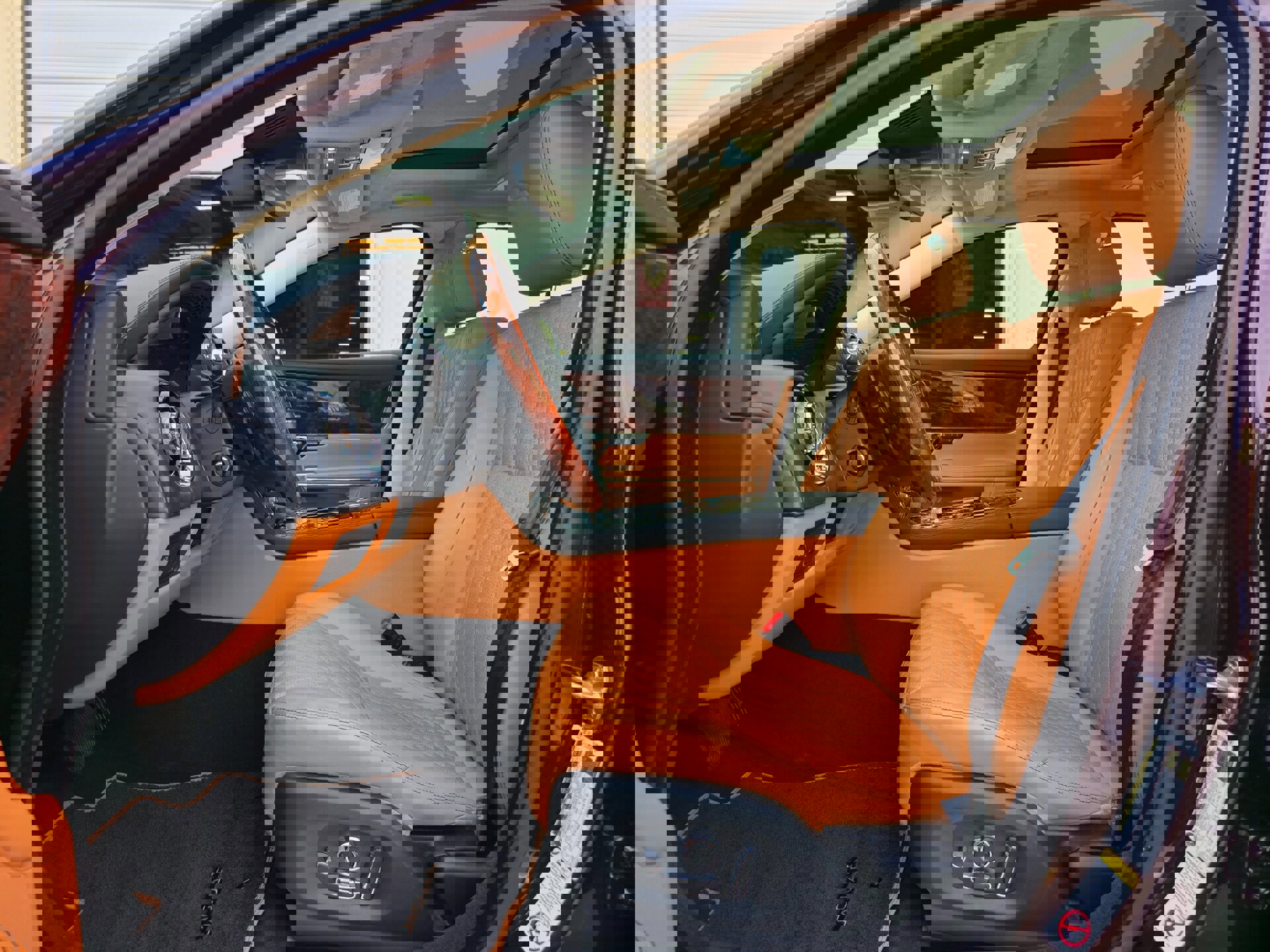 Used 2018 Jaguar XJ L Portfolio image 15