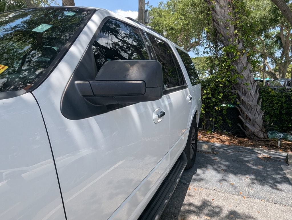 Used 2017 Ford Expedition XLT RWD image 9