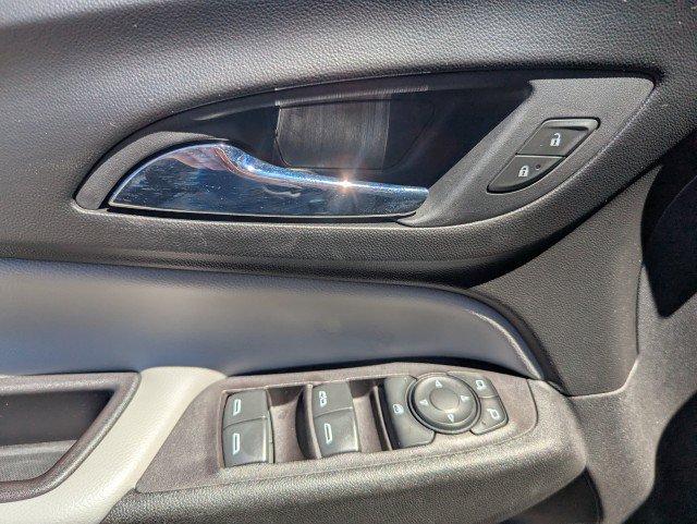 Used 2022 Chevrolet Equinox LS AWD/4WD image 10