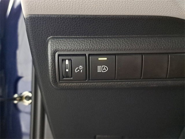 Used 2022 Toyota Corolla SE image 23