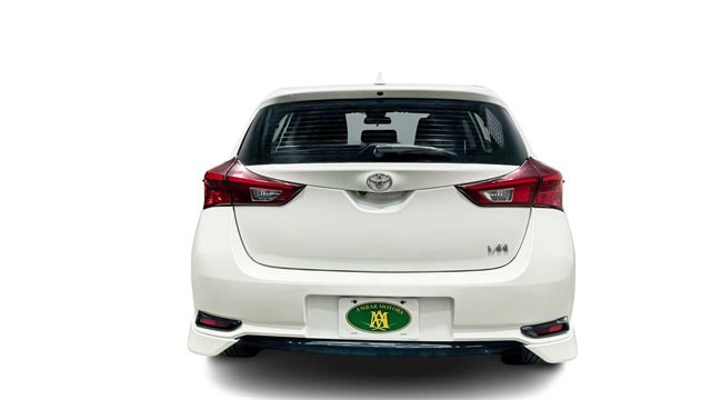Used 2017 Toyota Corolla iM image 3