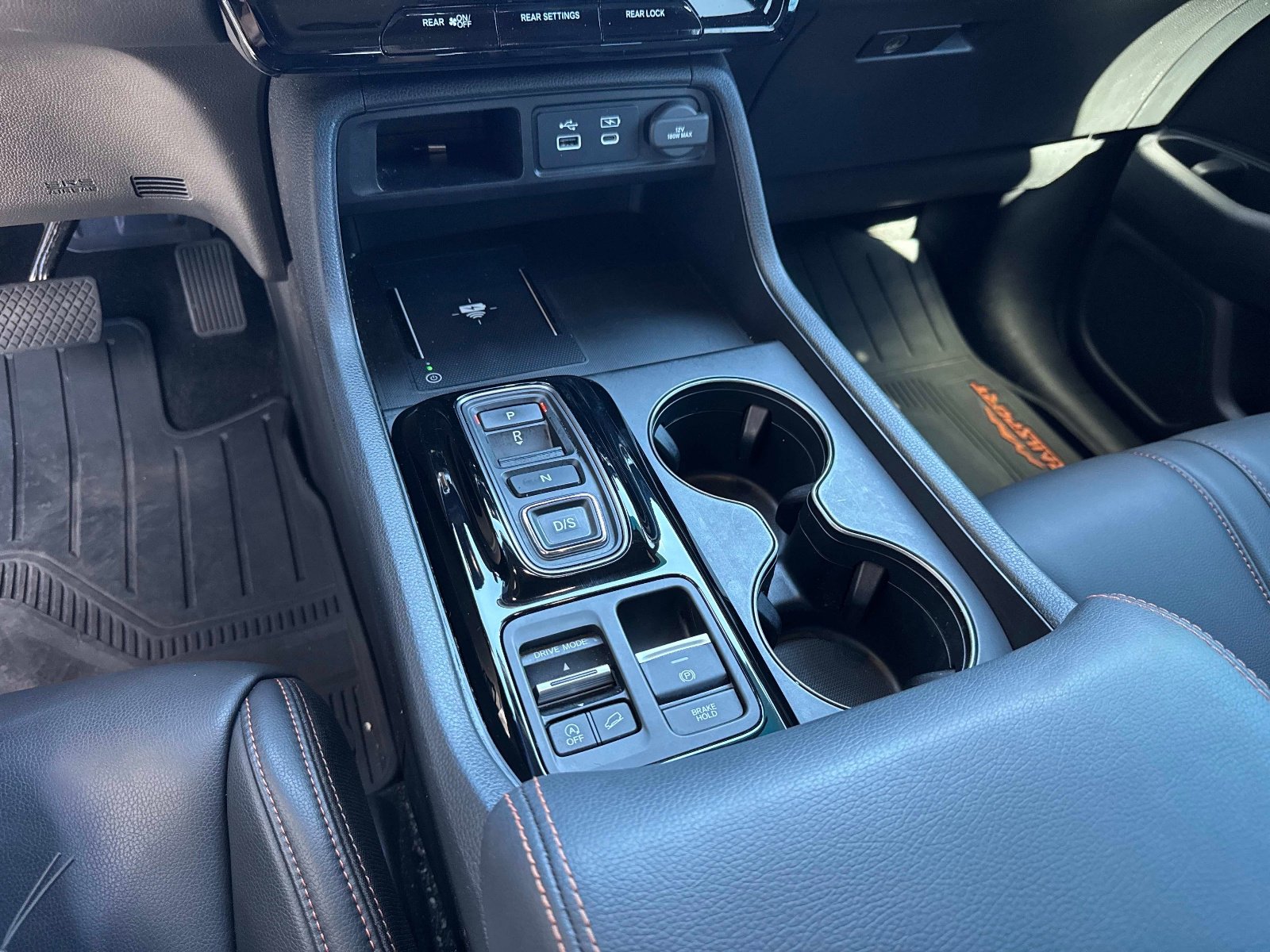 Used 2023 Honda Pilot TrailSport image 27