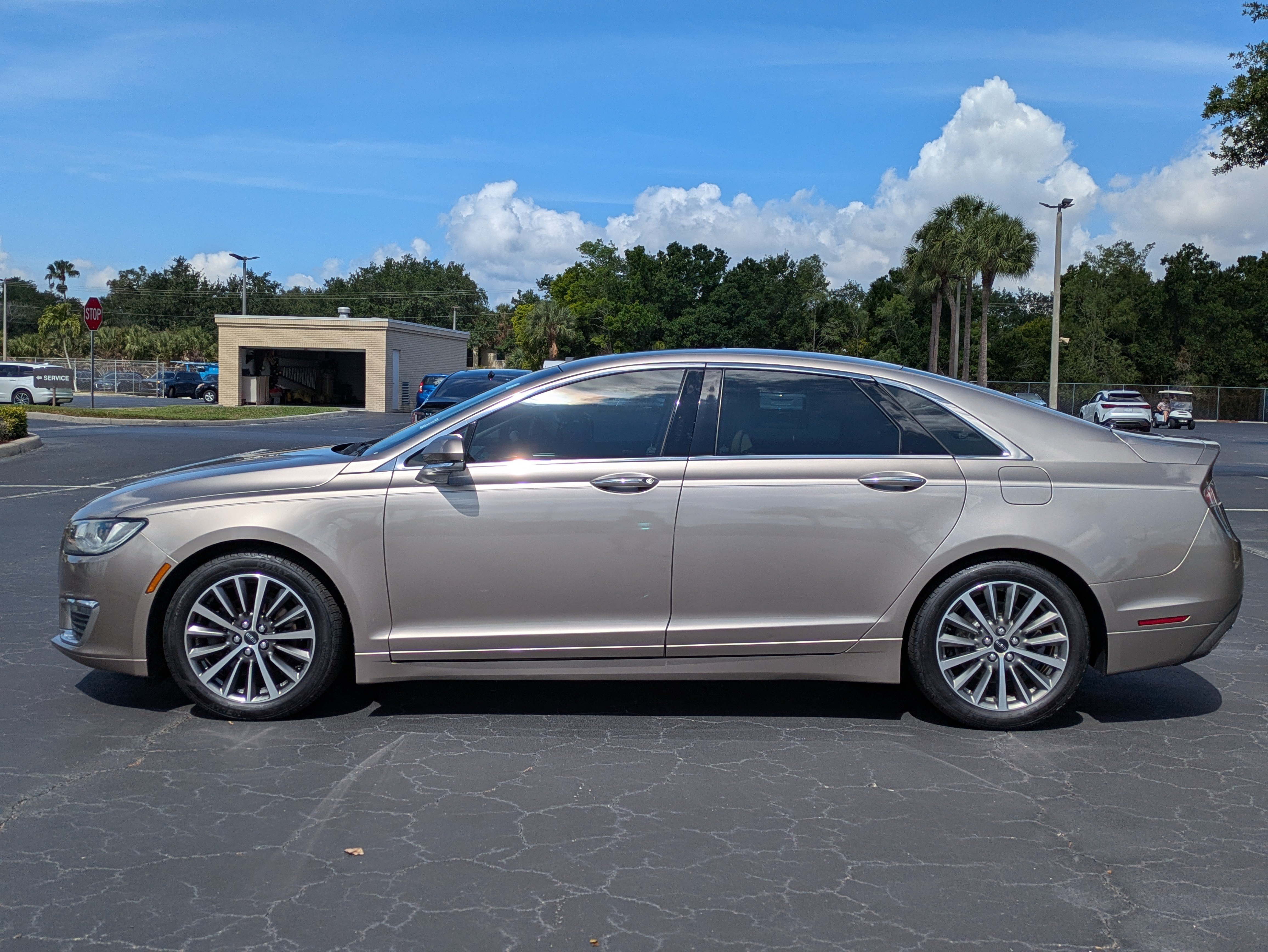 Used 2018 Lincoln MKZ Select w/ Select Plus Package FWD image 3