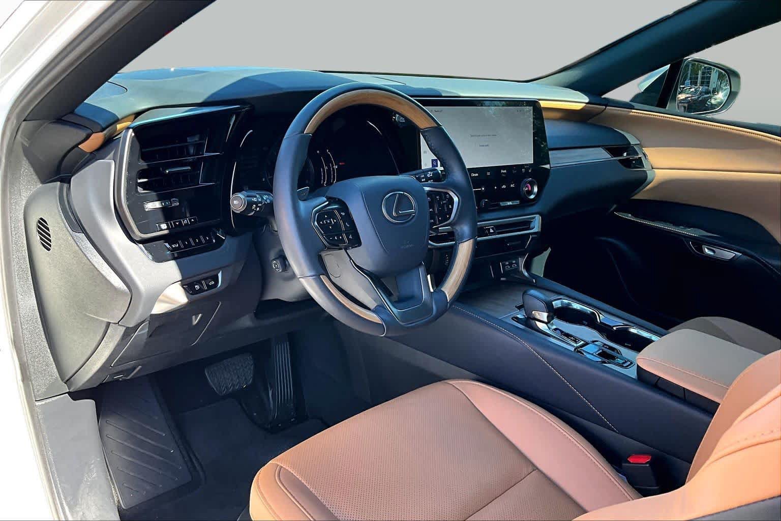 Used 2024 Lexus RX 350 Premium w/ Accessory Package (Z1) FWD image 18