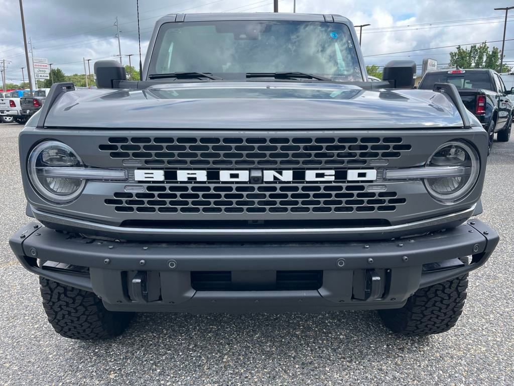 New 2025 Ford Bronco Badlands image 2