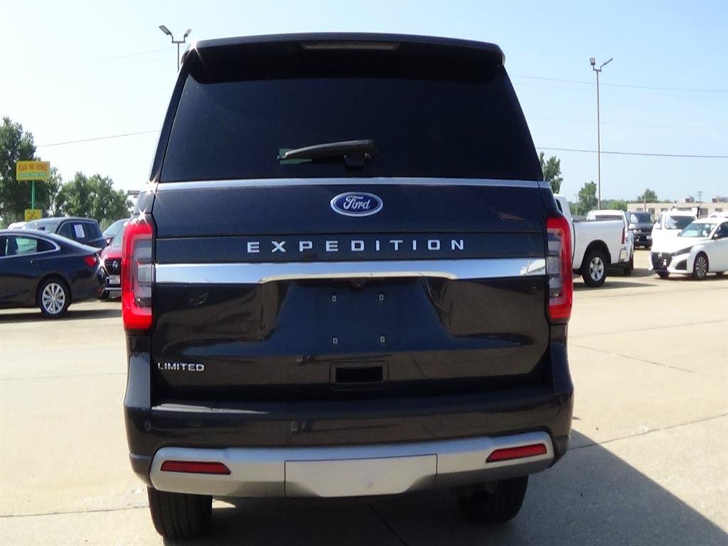 Used 2024 Ford Expedition Limited AWD/4WD image 7