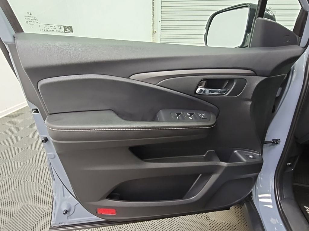 Used 2024 Honda Ridgeline Sport image 29
