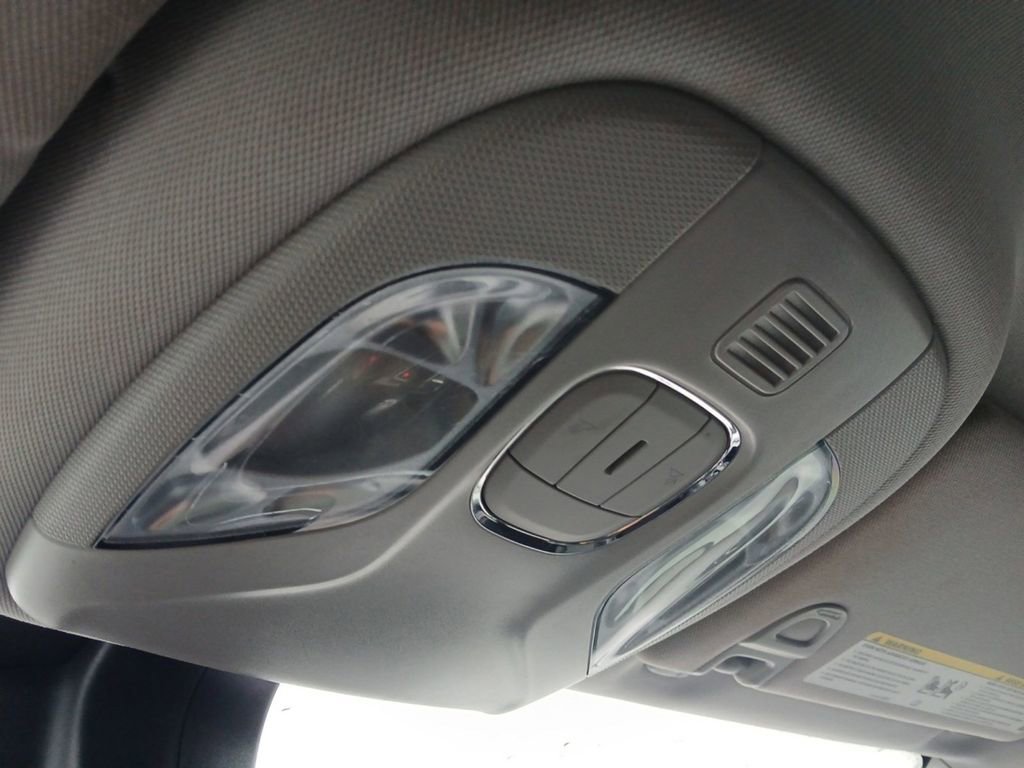 Used 2022 Jeep Compass Latitude FWD image 20