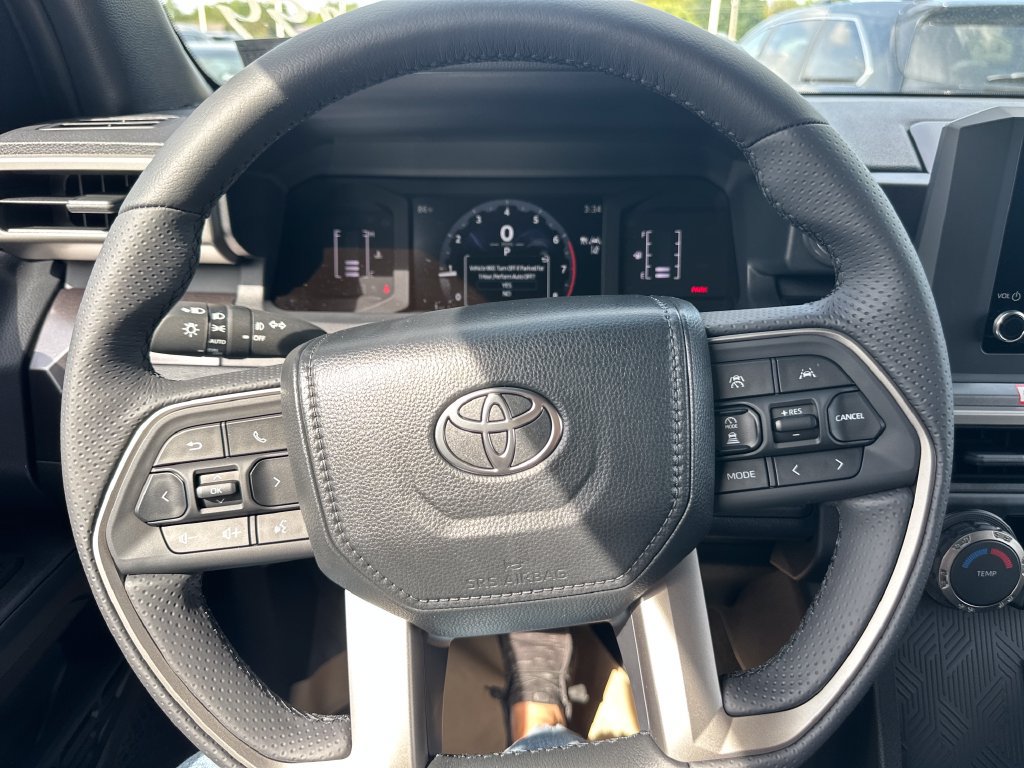 Used 2026 Toyota 4Runner SR5 AWD/4WD image 12